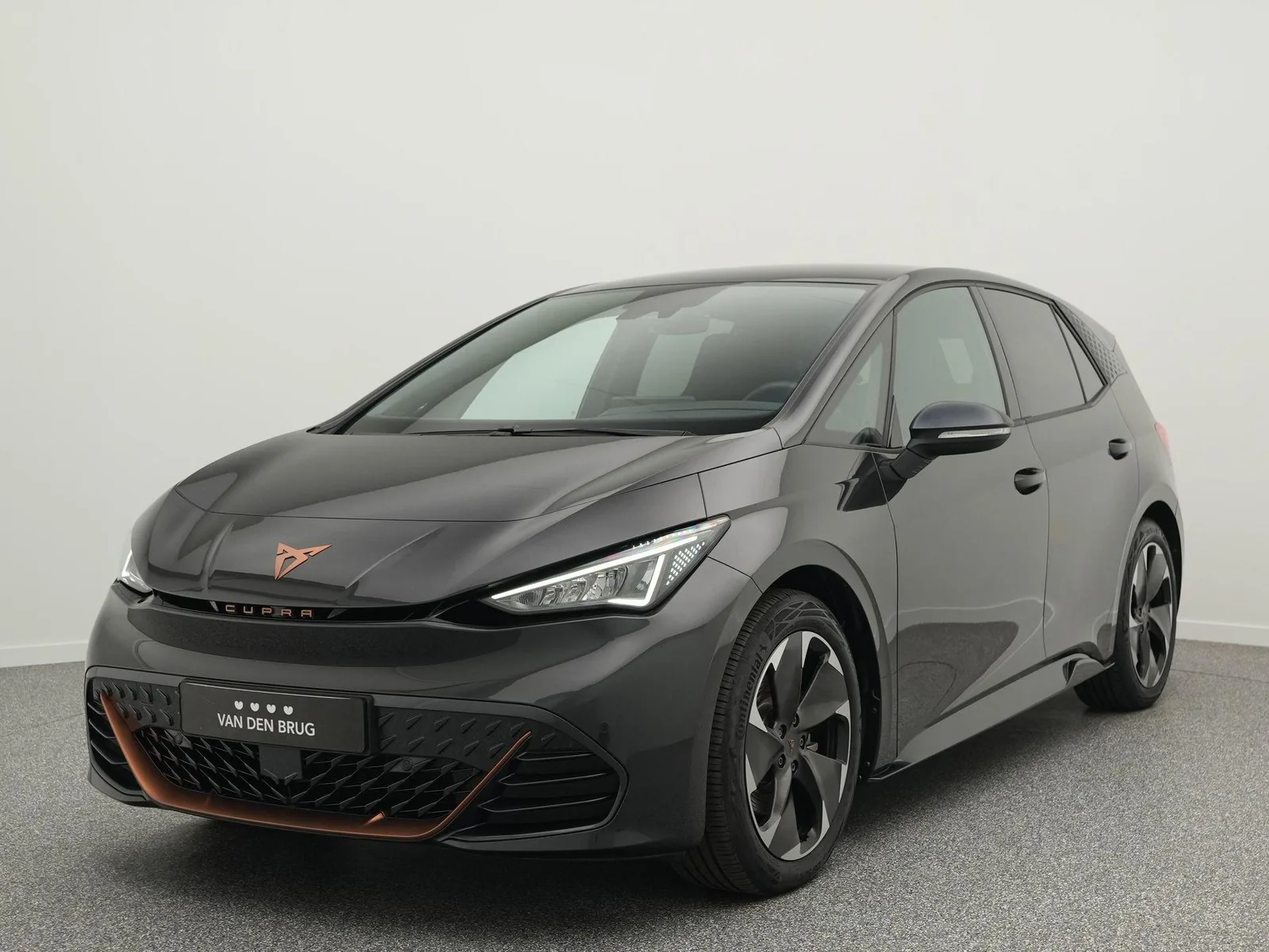 CUPRA Born (2024) — foto 1