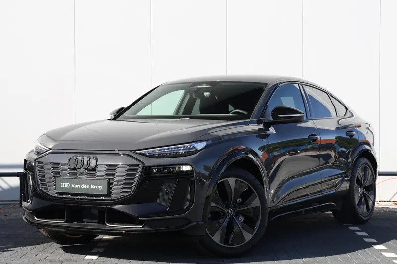 Audi Q6 e-tron (2025)