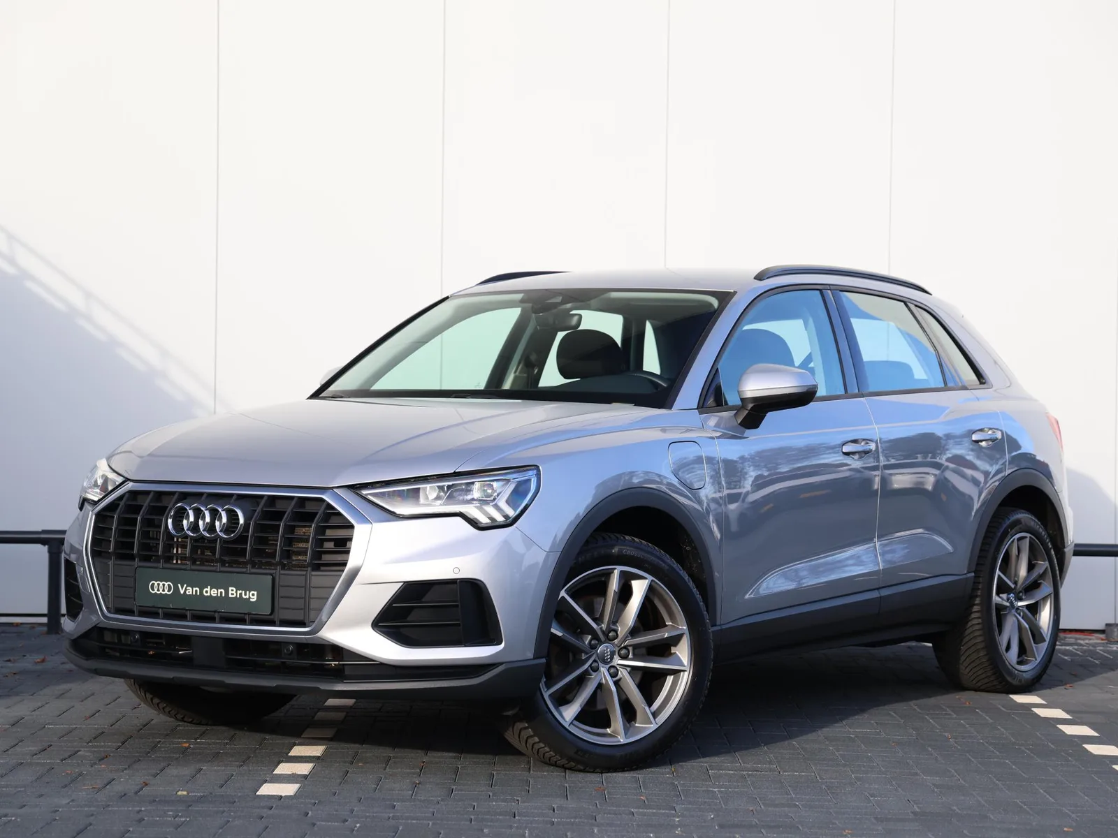Audi Q3 (2021) — foto 1