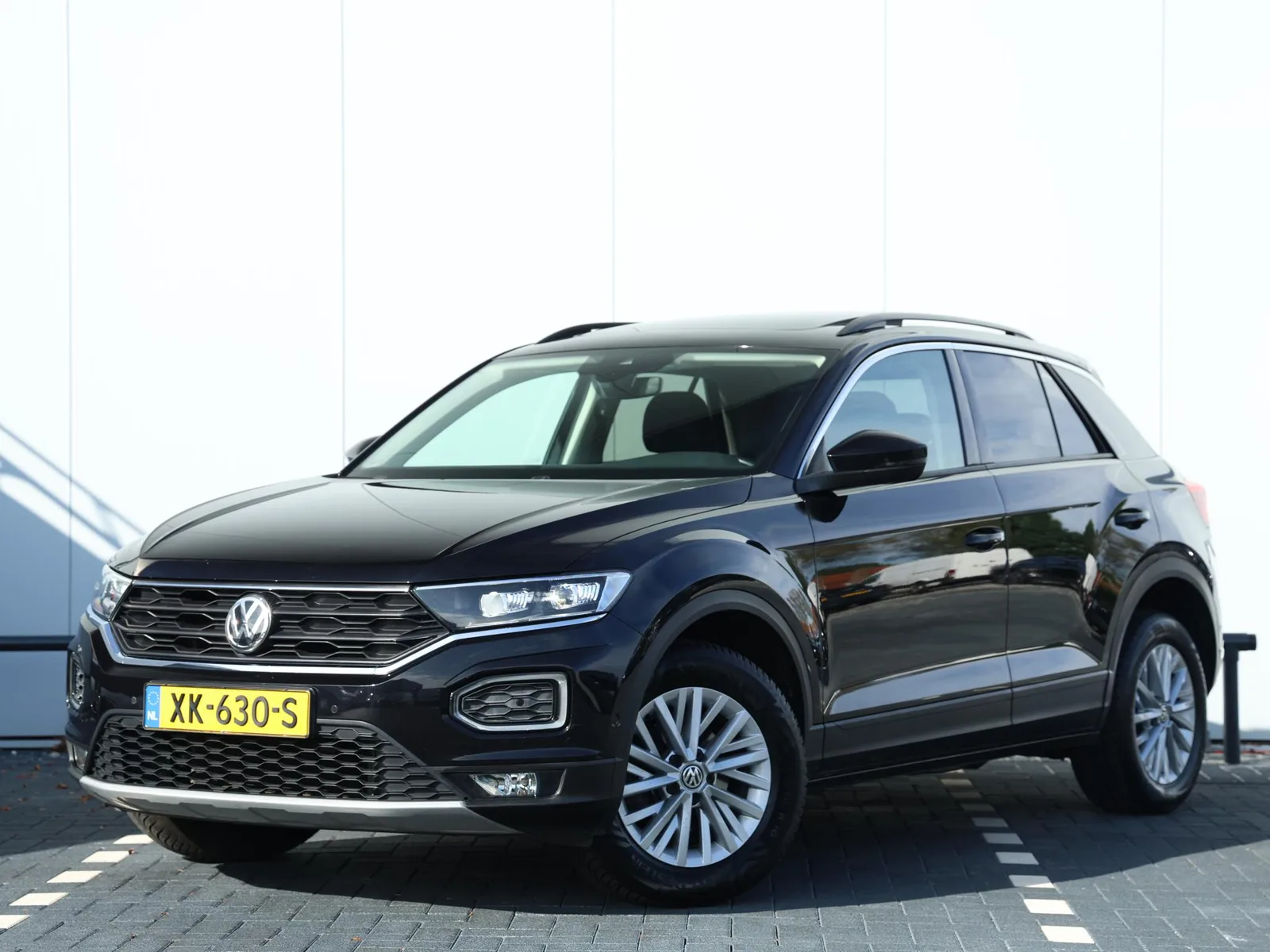 Volkswagen T-Roc (2019) — foto 1
