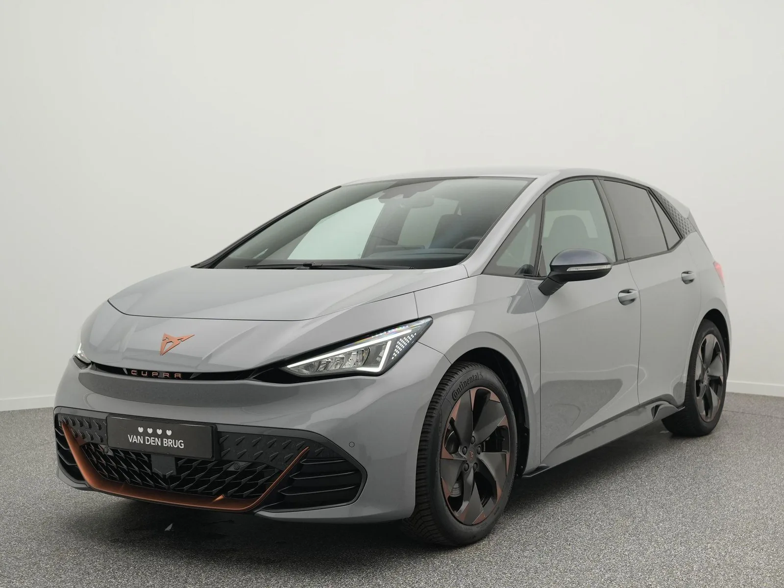 CUPRA Born (2024) — foto 1