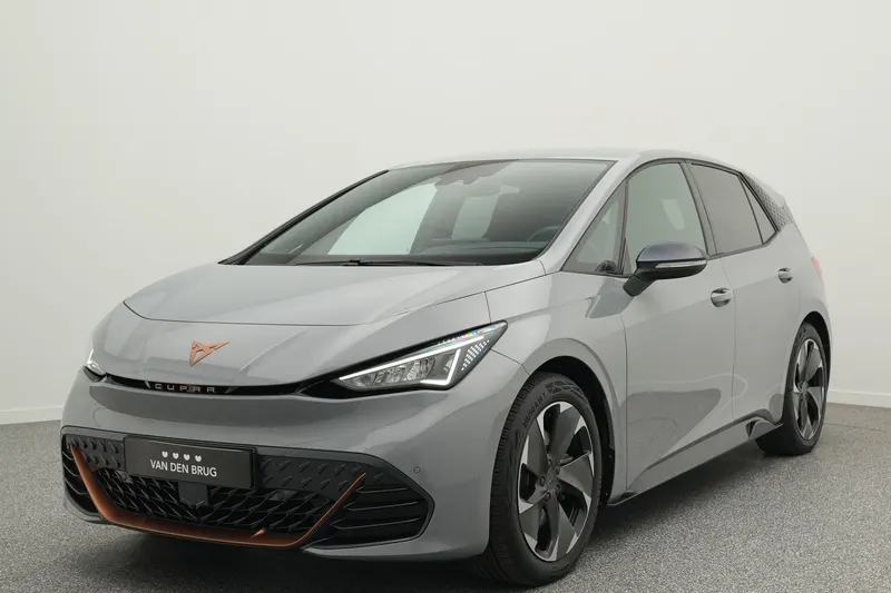 CUPRA Born (2023)