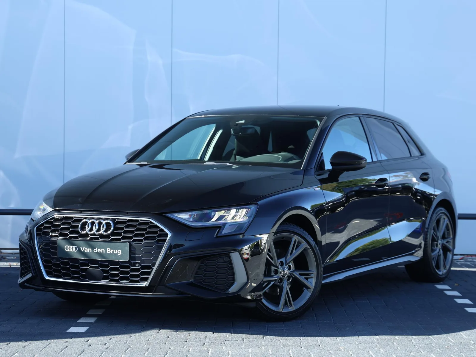 Audi A3 (2023) — foto 1