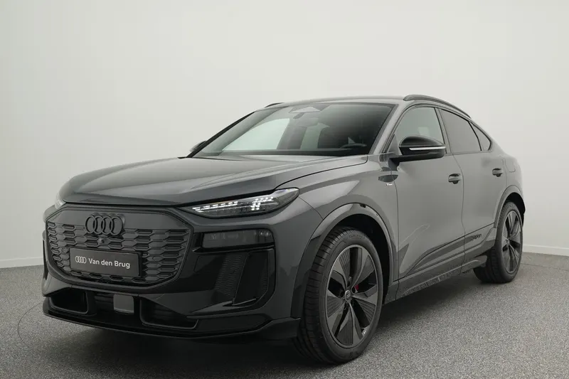Audi Q6 e-tron (2025)