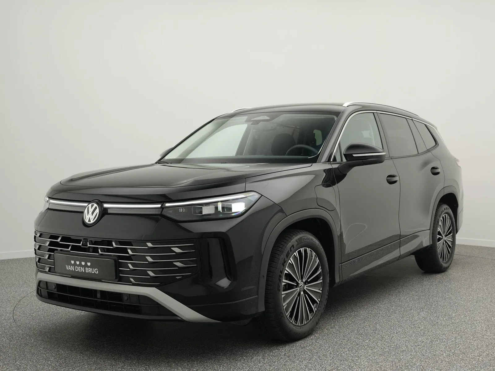 Volkswagen Tayron (2025) — foto 1