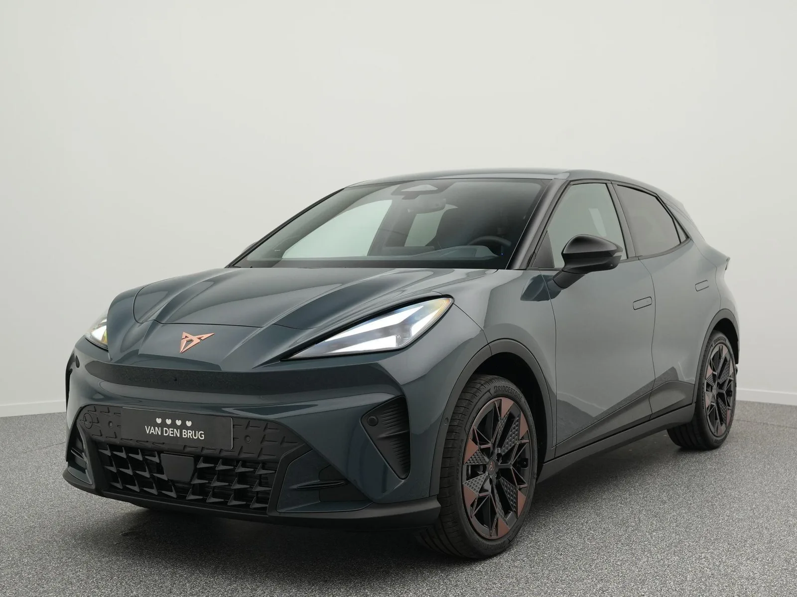 CUPRA Raval (2026) — foto 1