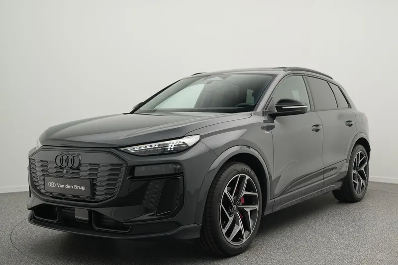 Audi Q6 e-tron (2025)