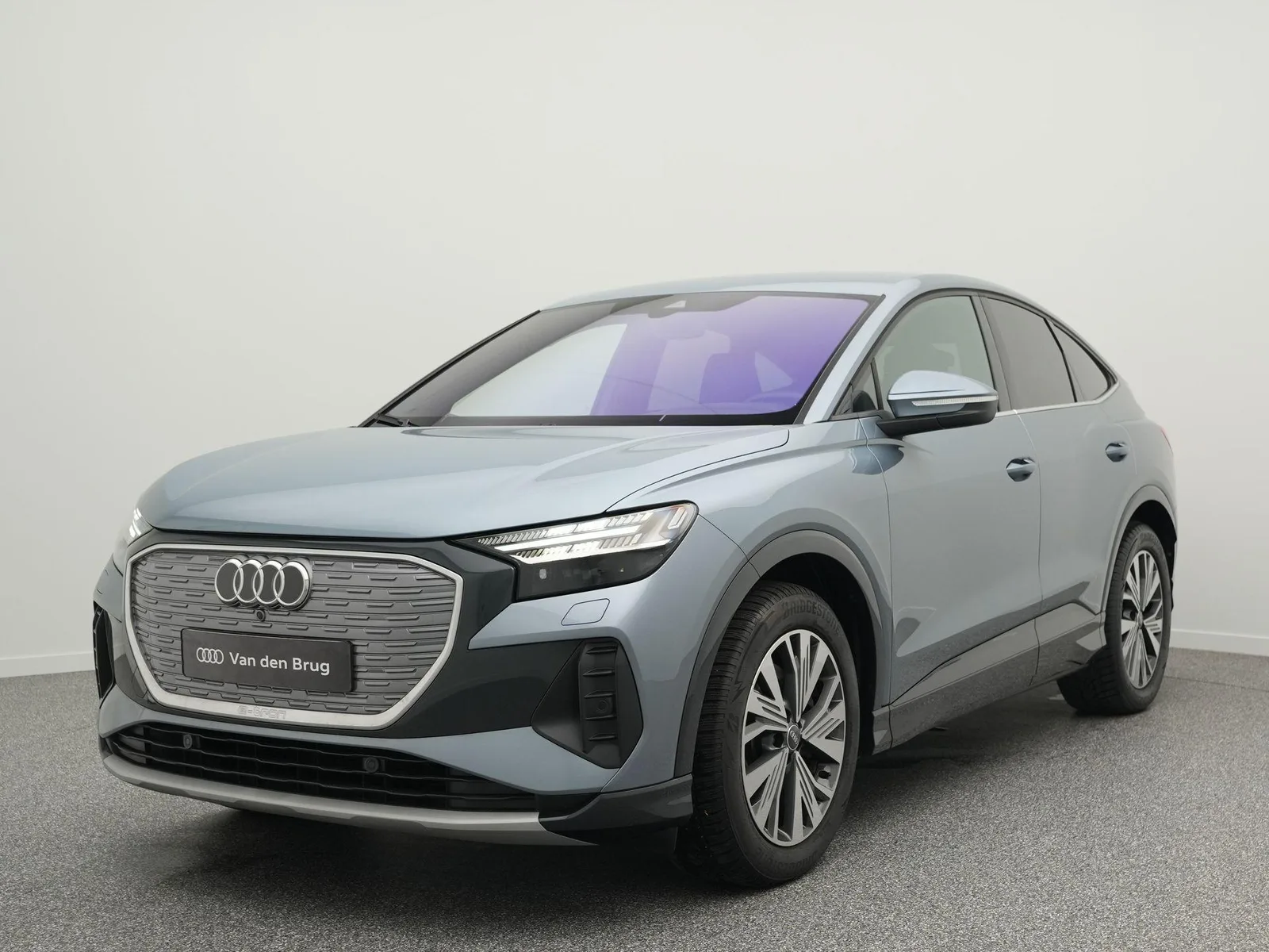 Audi Q4 e-tron (2024) — foto 1