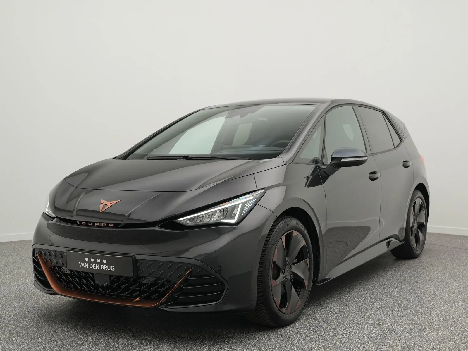 CUPRA Born (2024) — foto 1