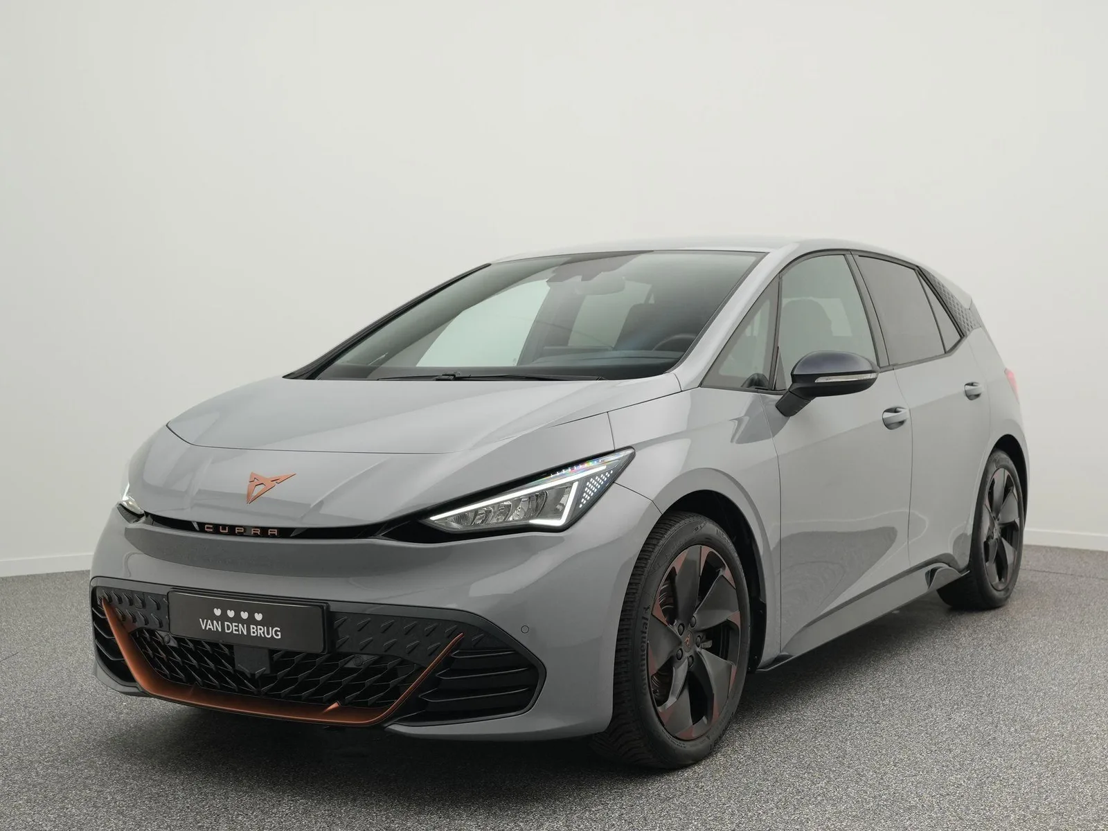 CUPRA Born (2023) — foto 1