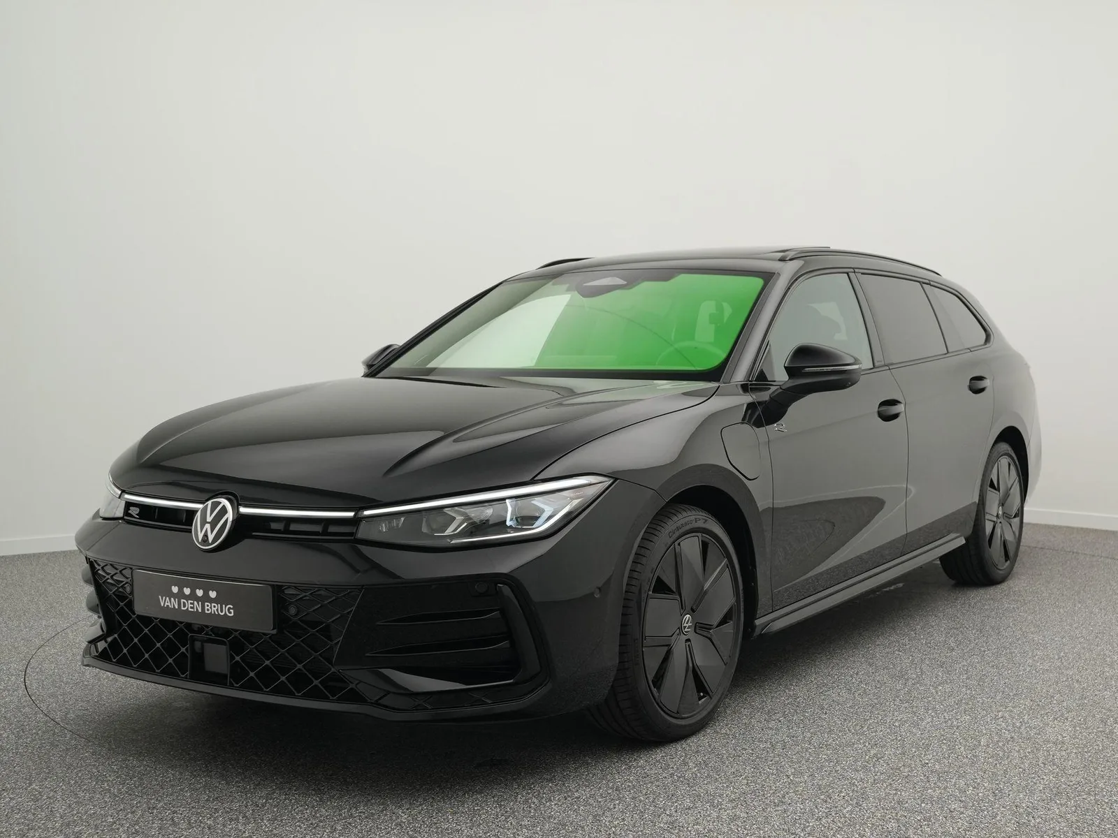 Volkswagen Passat (2025) — foto 1