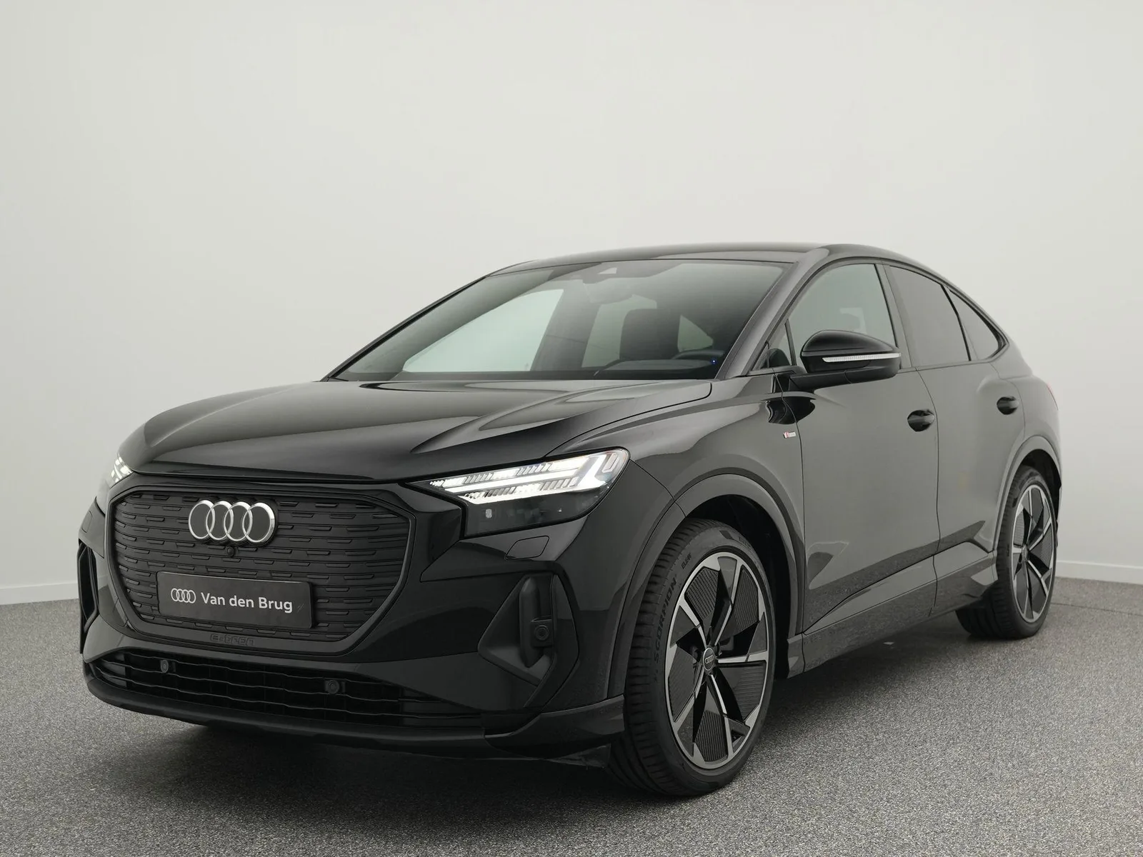 Audi Q4 e-tron (2024) — foto 1