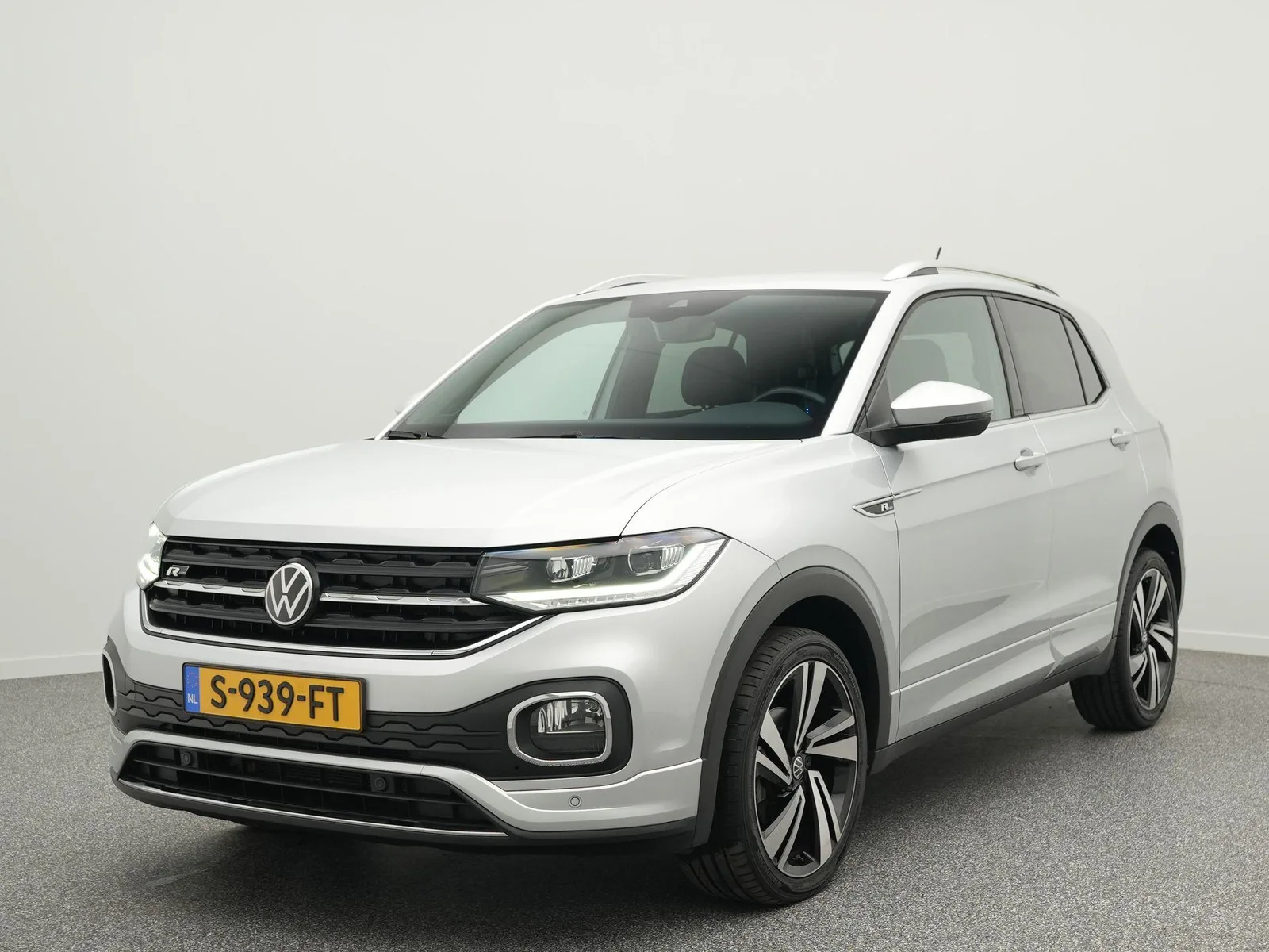 Volkswagen T-Cross (2023) — foto 1