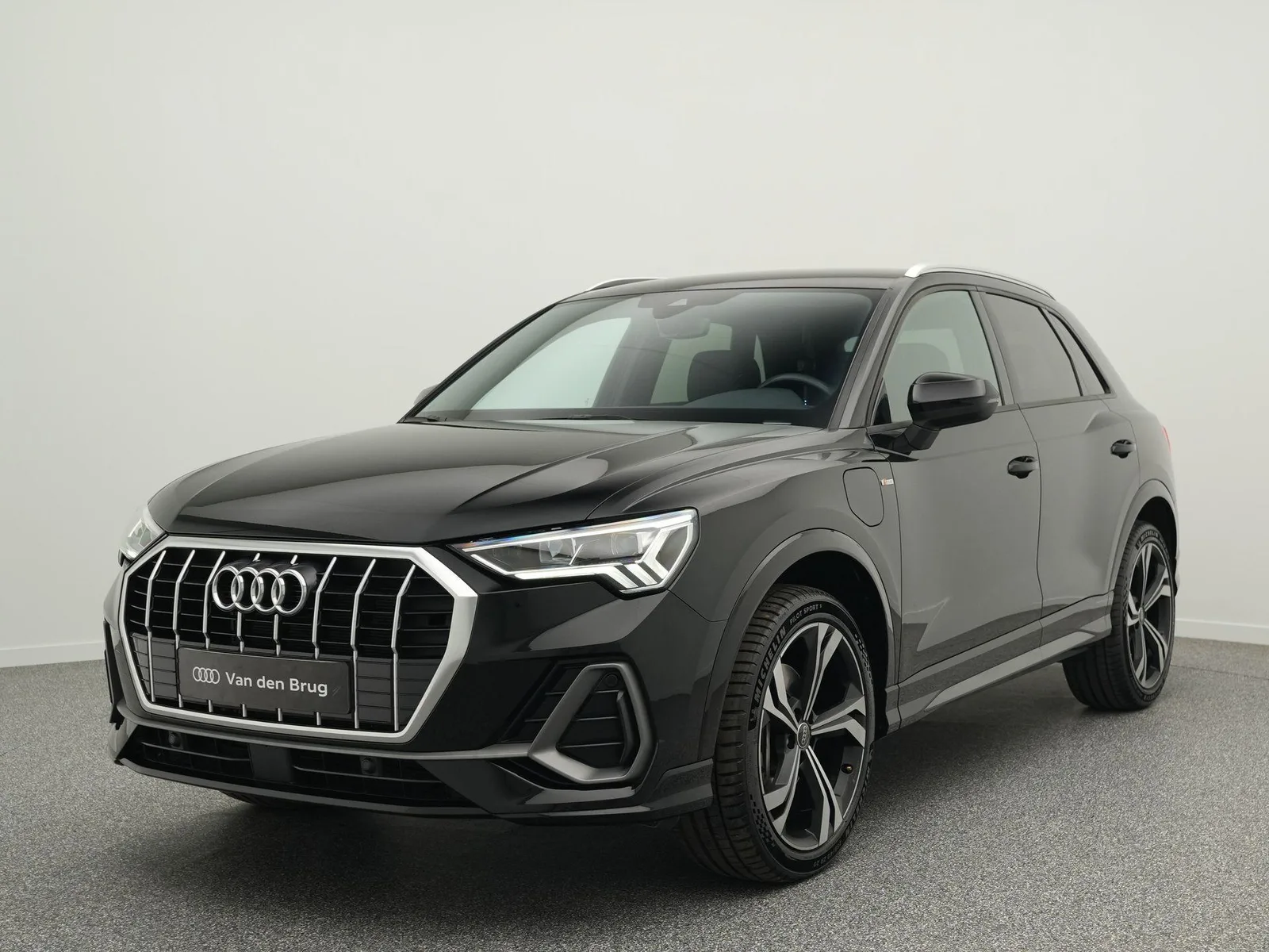 Audi Q3 (2023) — foto 1