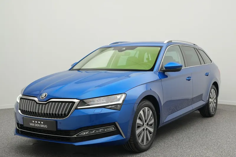 Škoda Superb (2023)