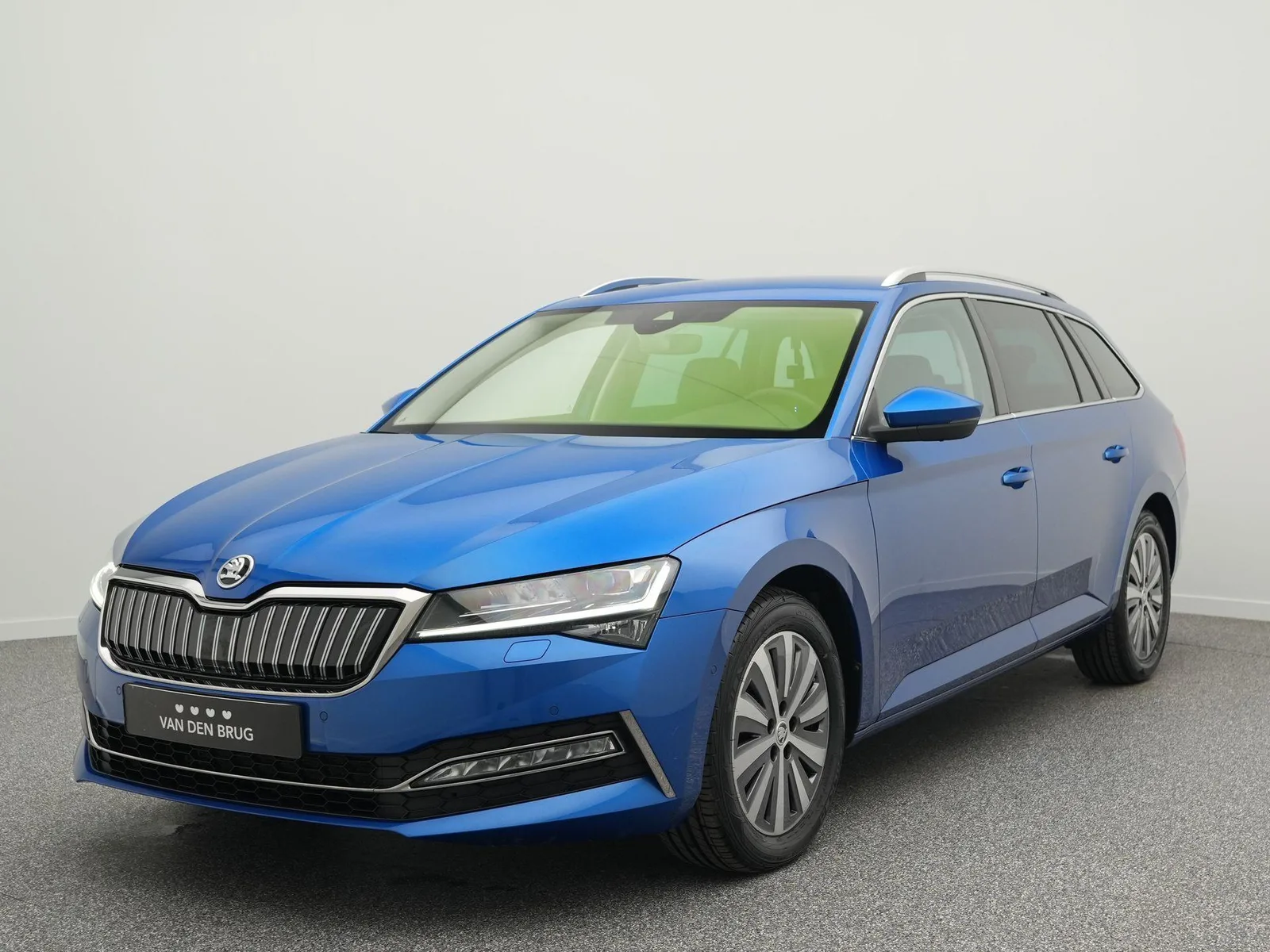 Škoda Superb (2023) — foto 1