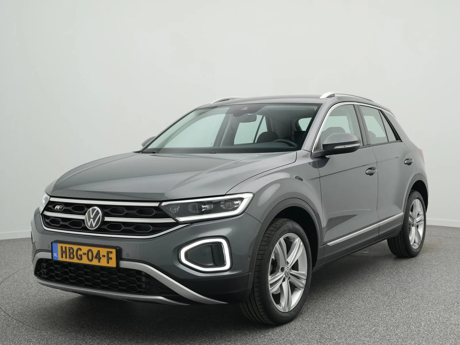 Volkswagen T-Roc (2023) — foto 1