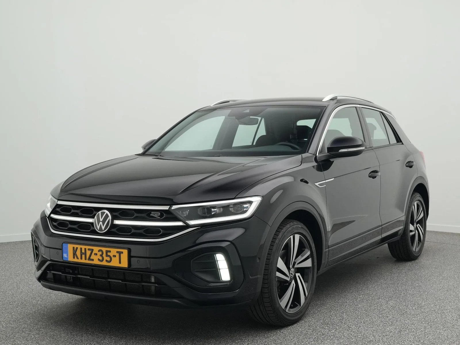 Volkswagen T-Roc (2023) — foto 1