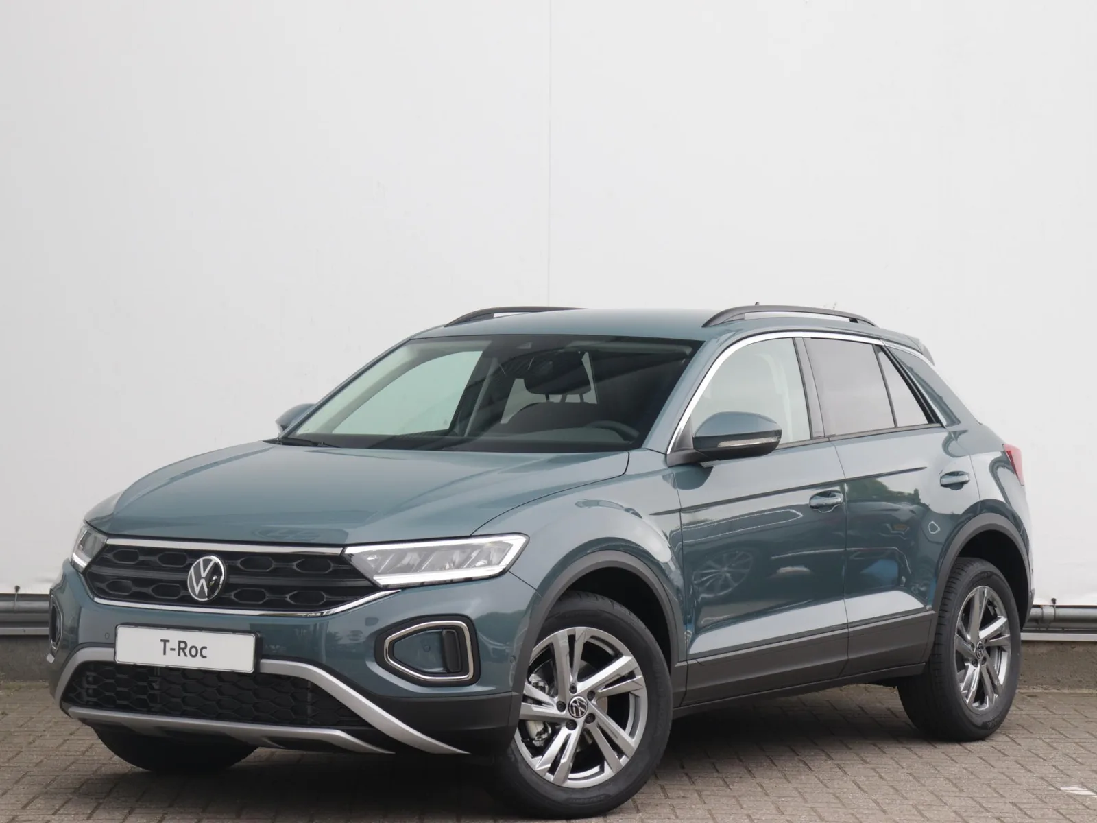 Volkswagen T-Roc (2025) — foto 1