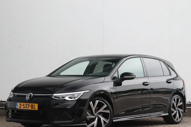Volkswagen Golf (2024)