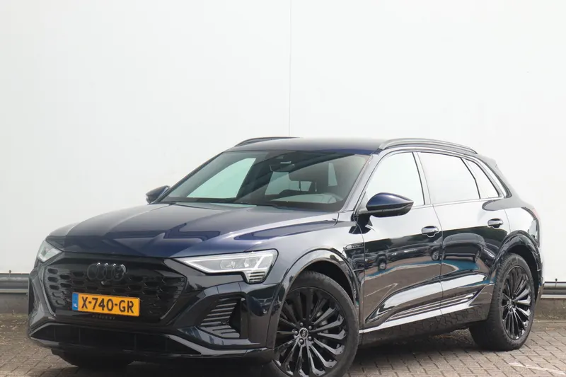 Audi Q8 e-tron (2023)