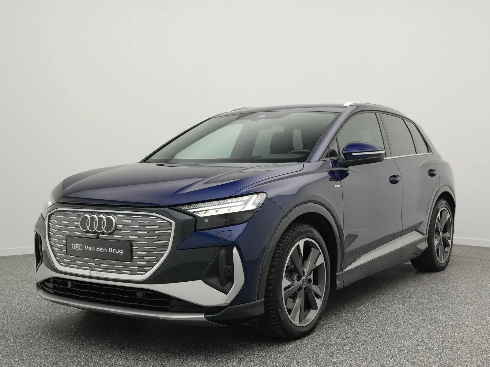 Audi Q4 e-tron (2024) — foto 1