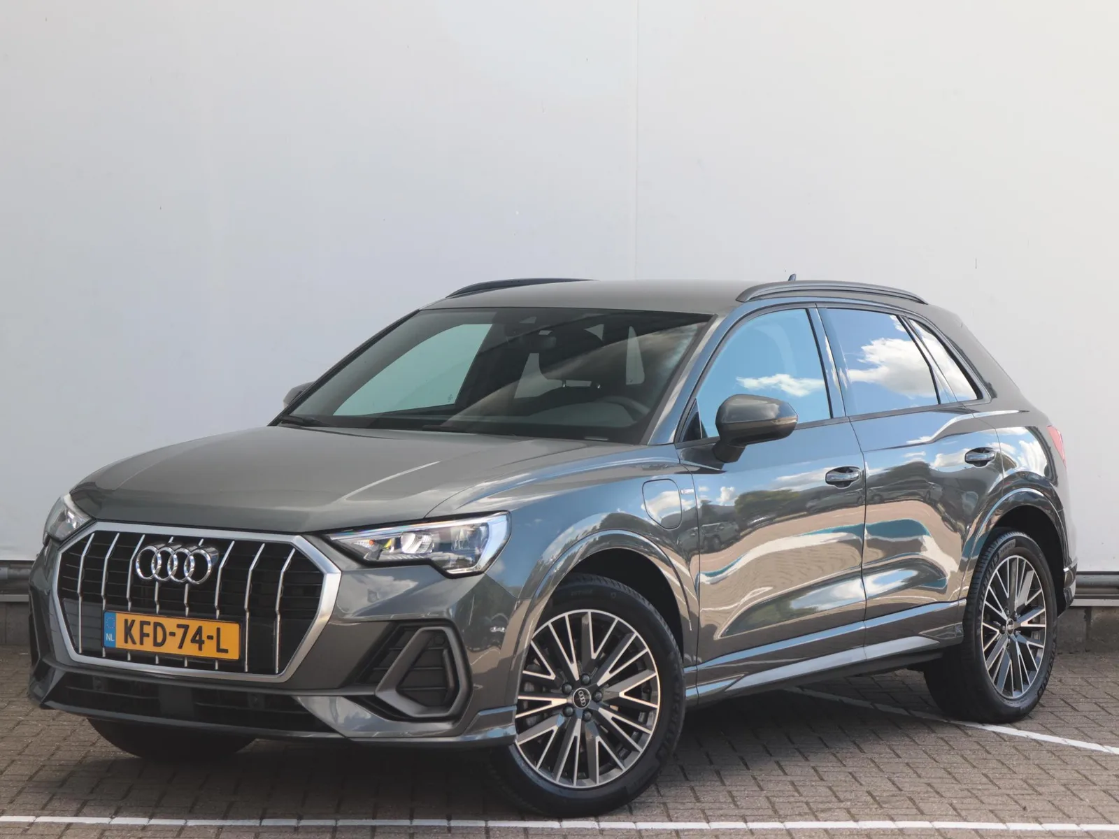 Audi Q3 (2024) — foto 1