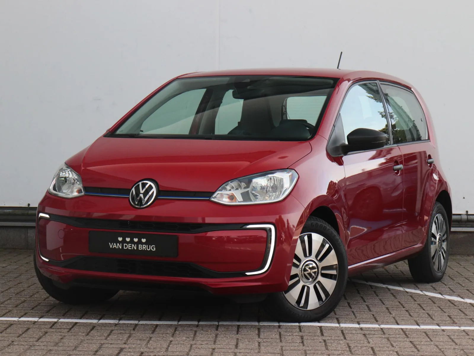 Volkswagen e-Up! (2023) — foto 1