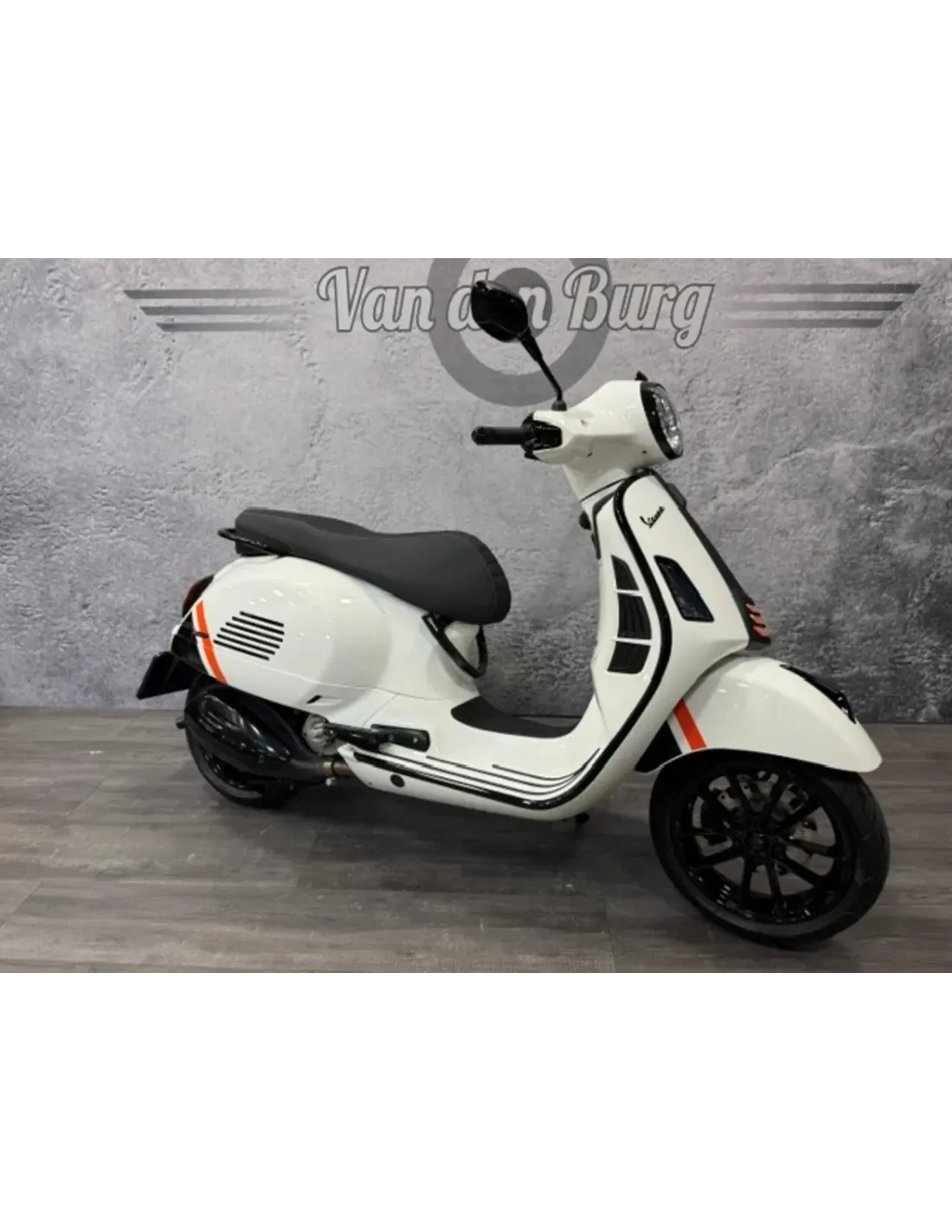 Vespa GTS 300 Super Sport (2024) — foto 1