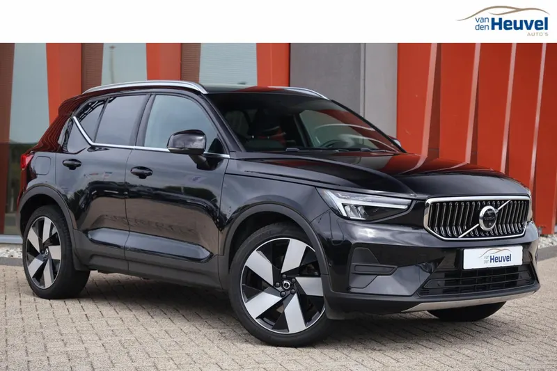 Volvo XC40 (2022)