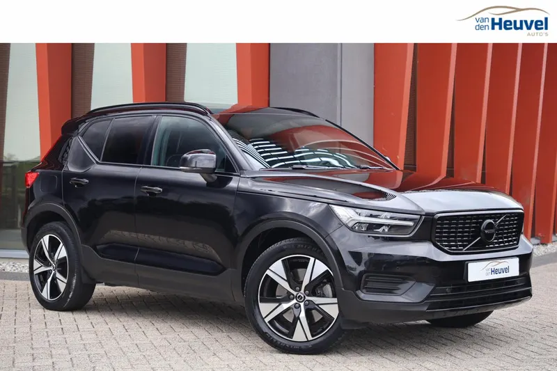 Volvo XC40 (2022)