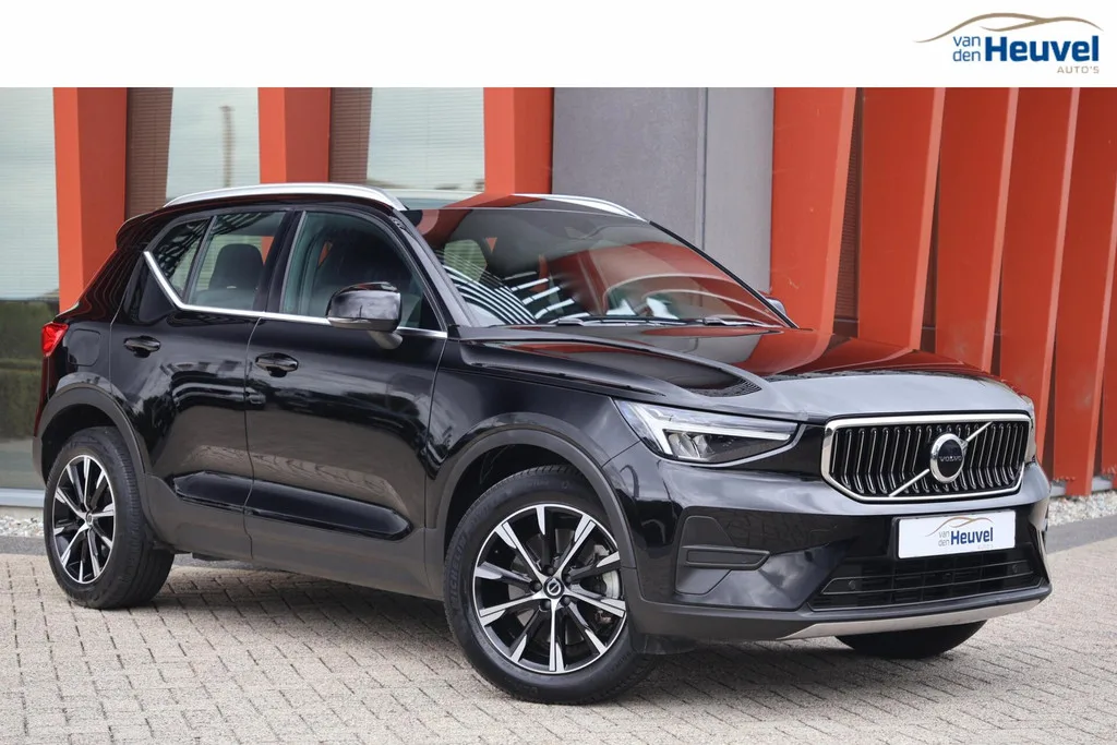 Volvo XC40 (2023) — foto 1