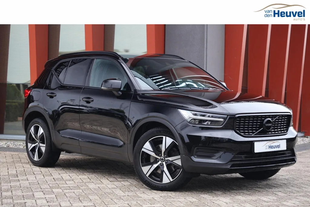 Volvo XC40 (2022) — foto 1