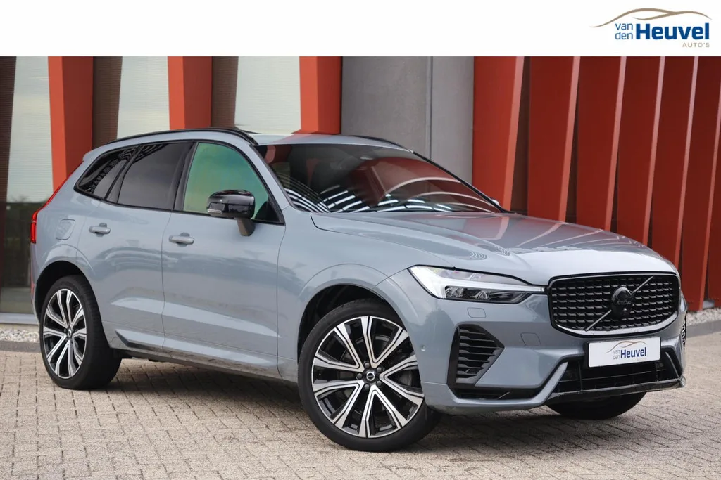Volvo XC60 (2022) — foto 1