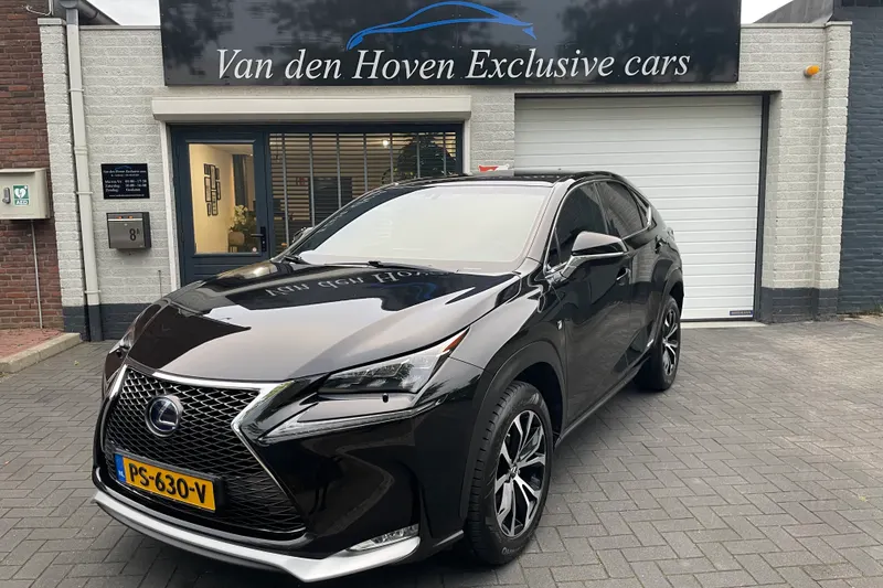 Lexus NX (2015)