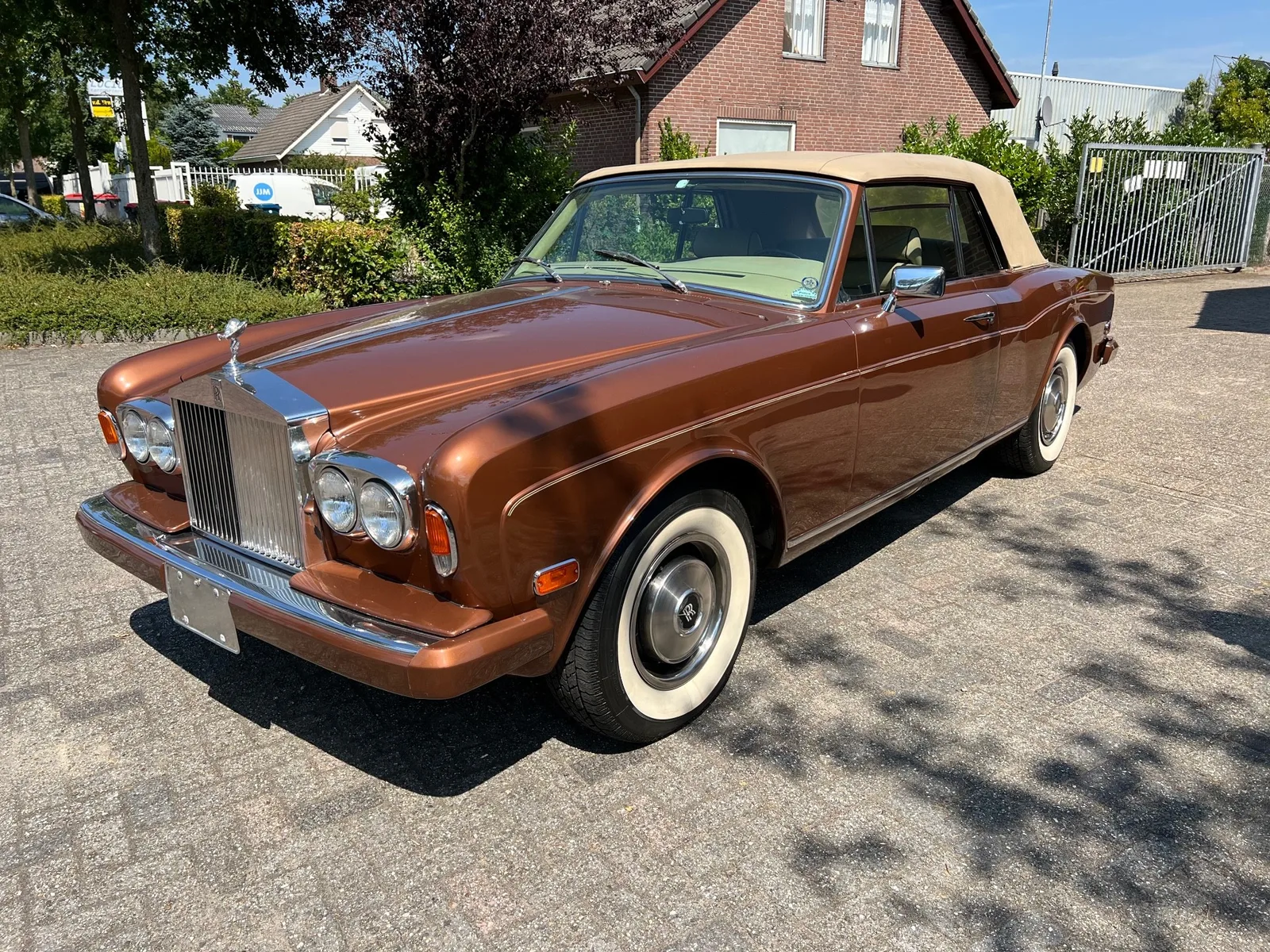 Rolls-Royce Corniche (1979) — foto 1