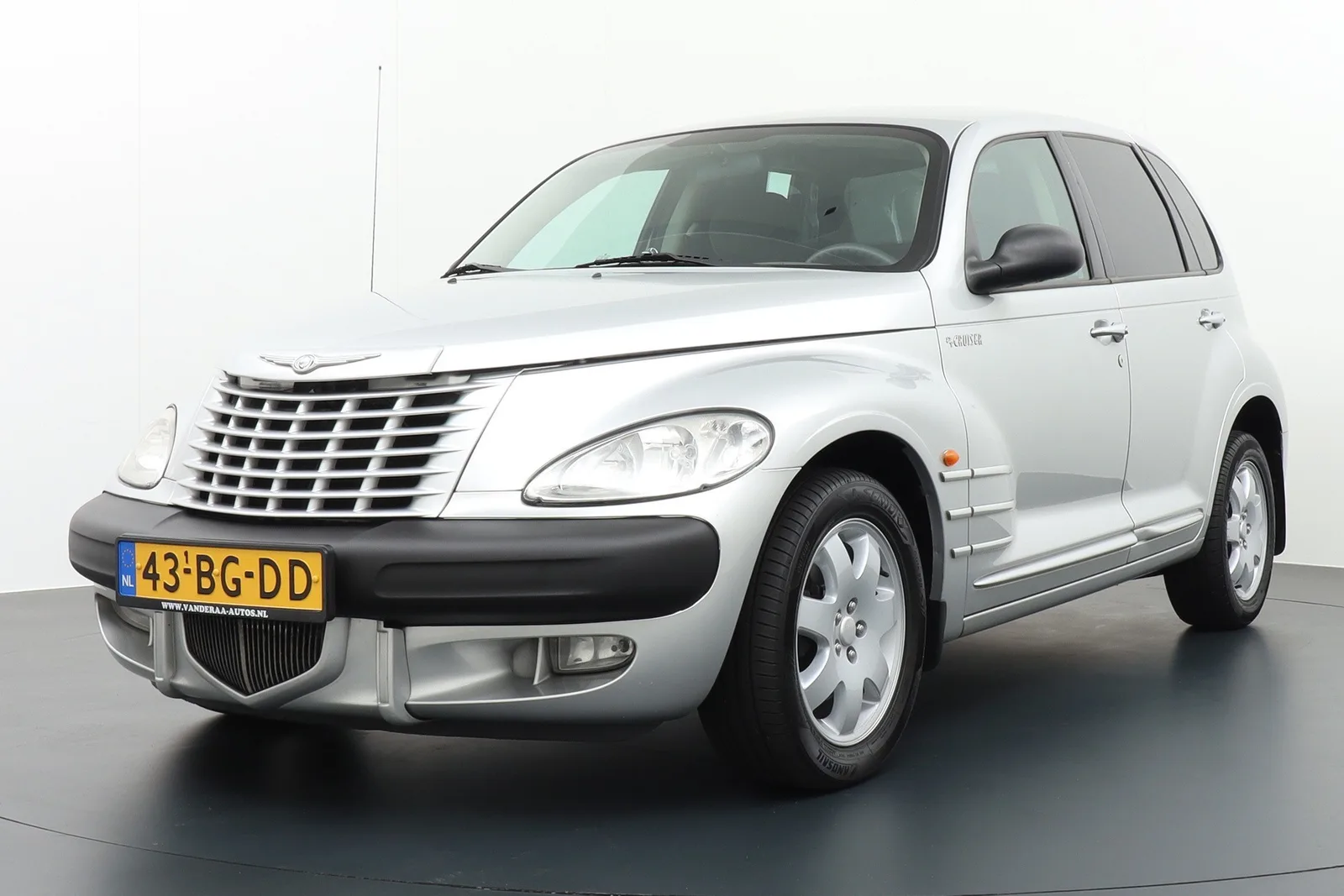 Chrysler PT Cruiser (2002) — foto 1