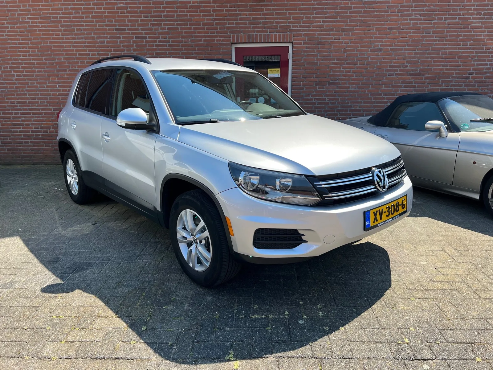 Volkswagen Tiguan (2015) — foto 1