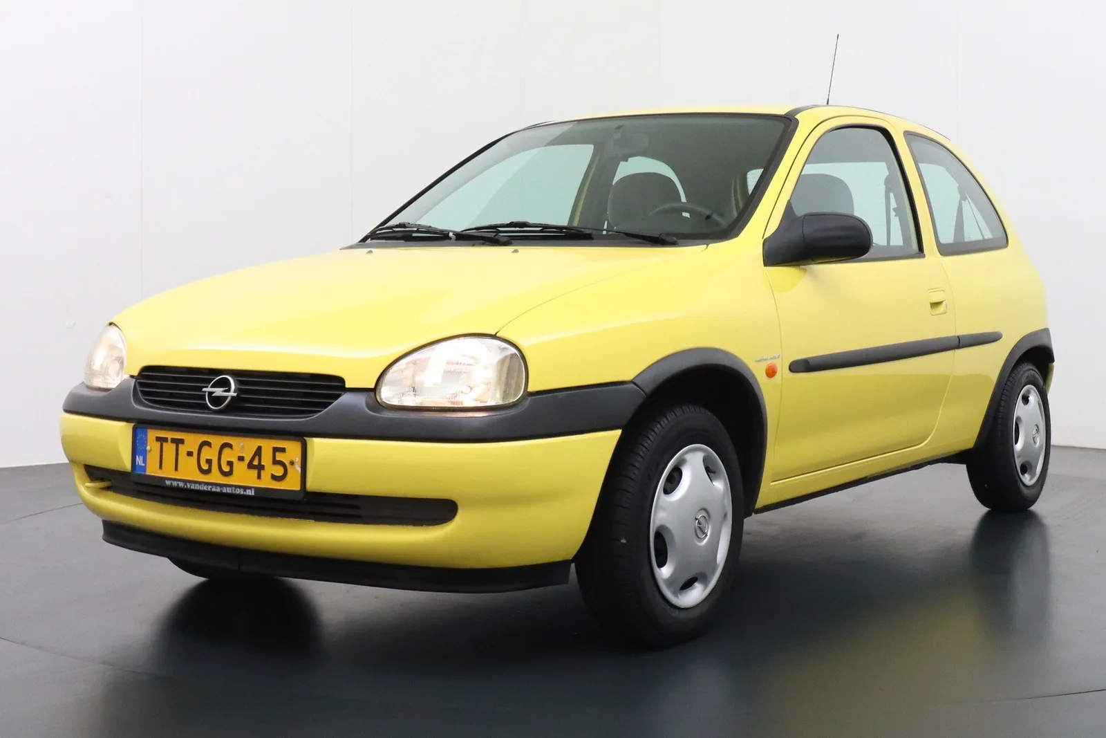 Opel Corsa (1998) — foto 1