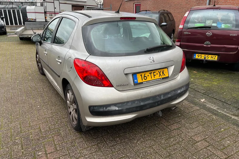 Peugeot 207 (2006)