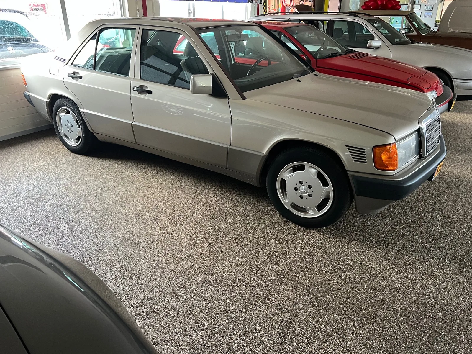 Mercedes-Benz 190-Serie (1992) — foto 1