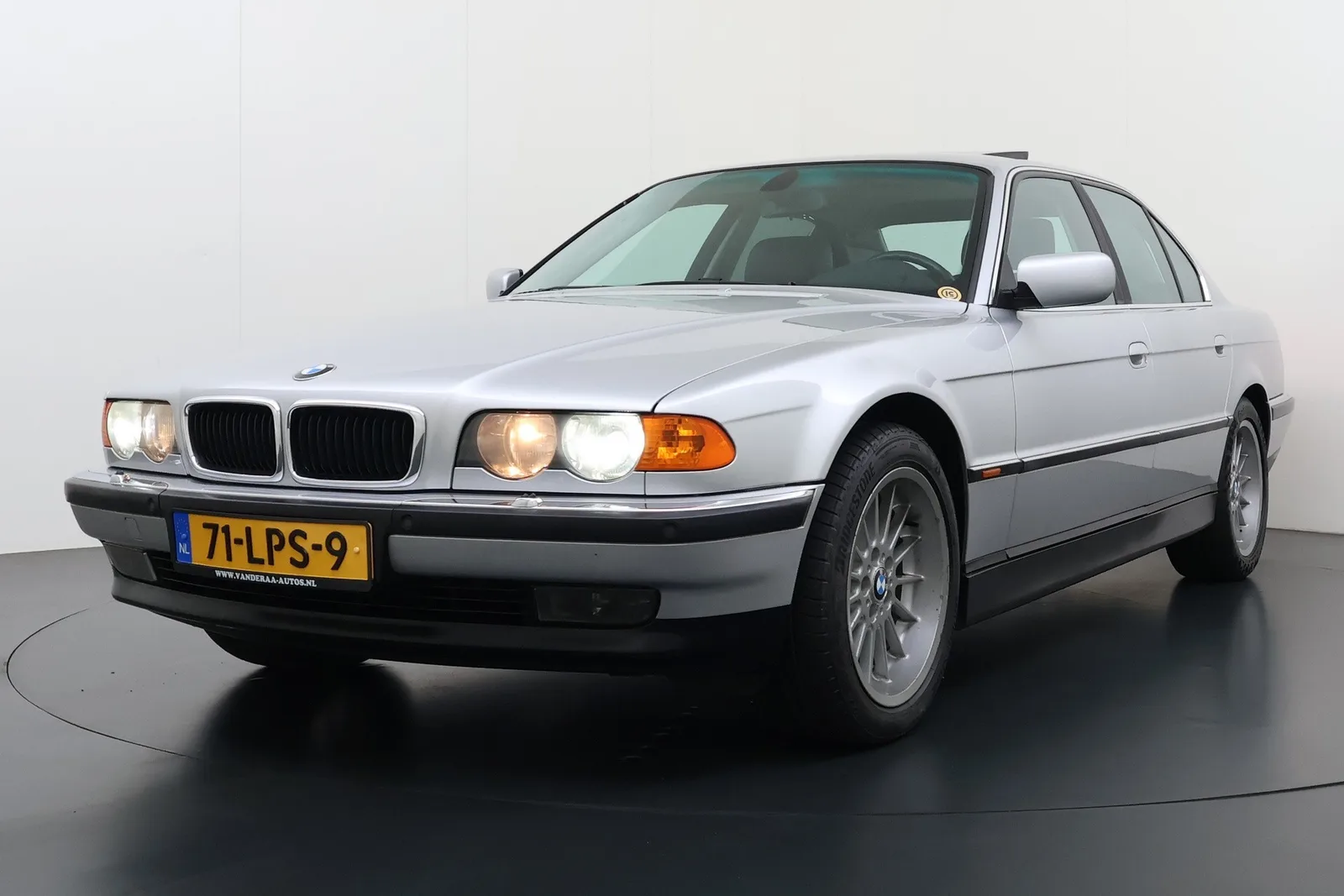 BMW 7-Serie (1999) — foto 1