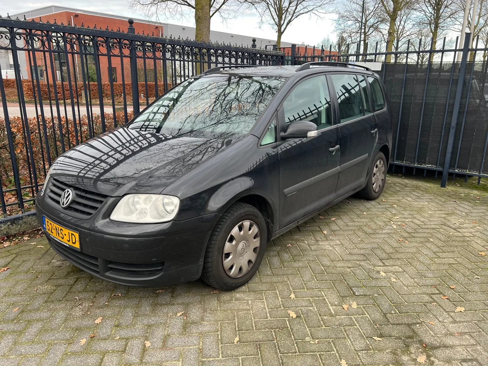 Volkswagen Touran (2004) — foto 1