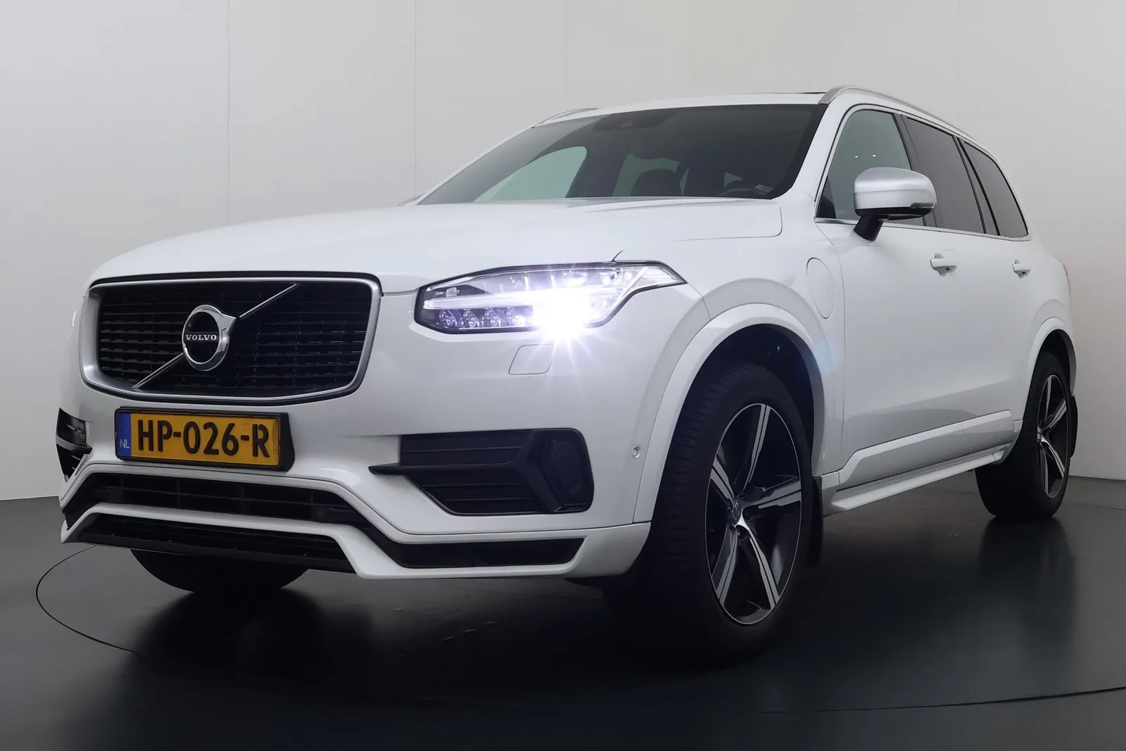 Volvo XC90 (2015) — foto 1