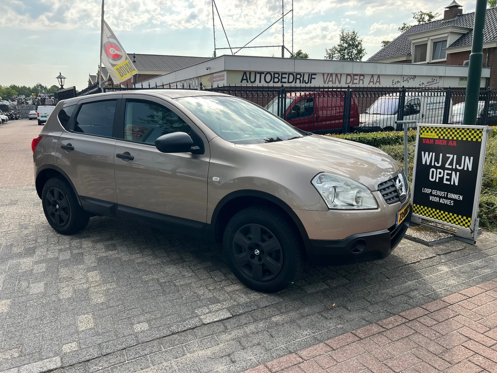 Nissan Qashqai (2010) — foto 1