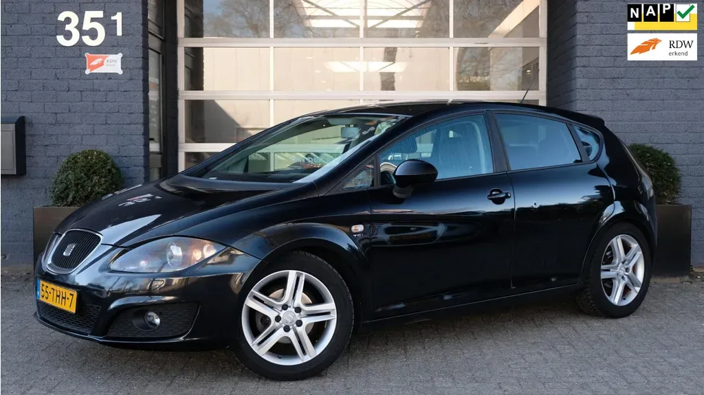 SEAT Leon (2012) — foto 1