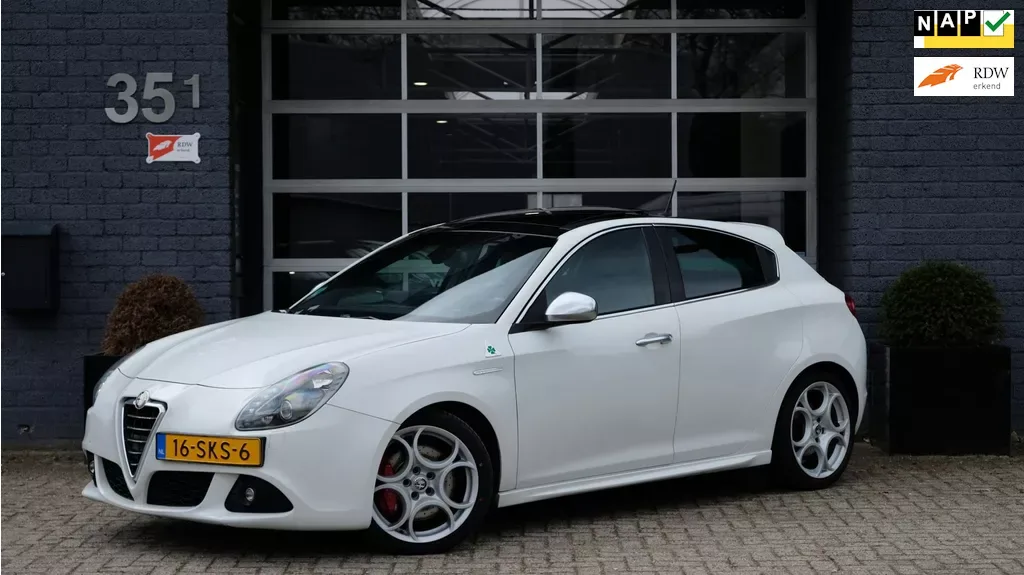 Alfa Romeo Giulietta (2011) — foto 1