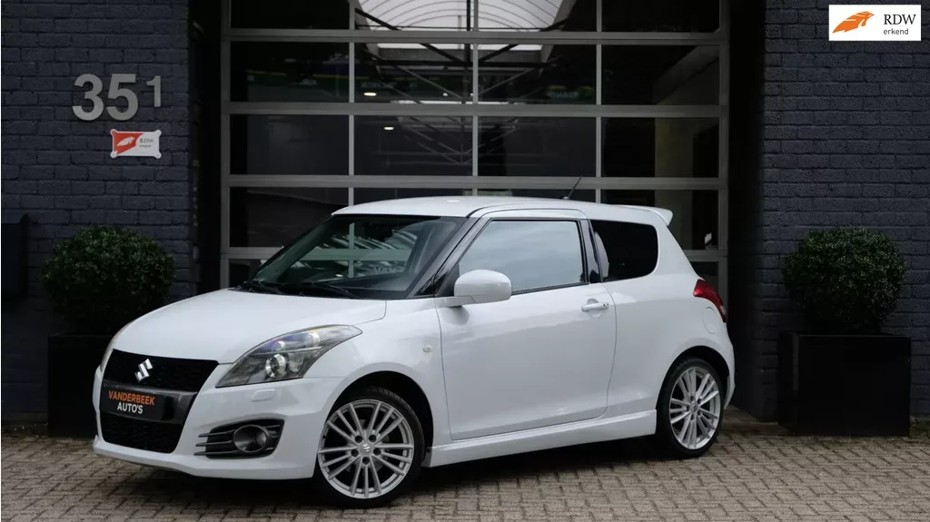 Suzuki Swift (2012) — foto 1
