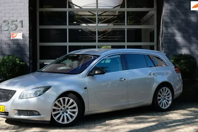 Opel Insignia (2011)