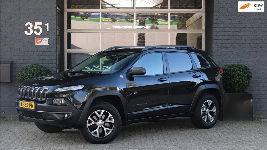 Jeep Cherokee (2015) — foto 1